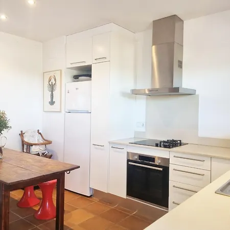 Stylish And Tranquil For 8 People Villa *