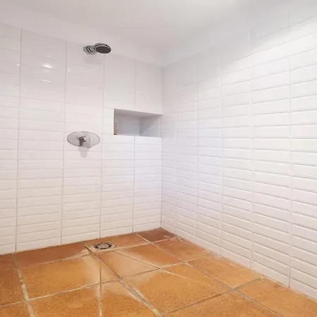 Villa Stylish And Tranquil For 8 People L'Escala