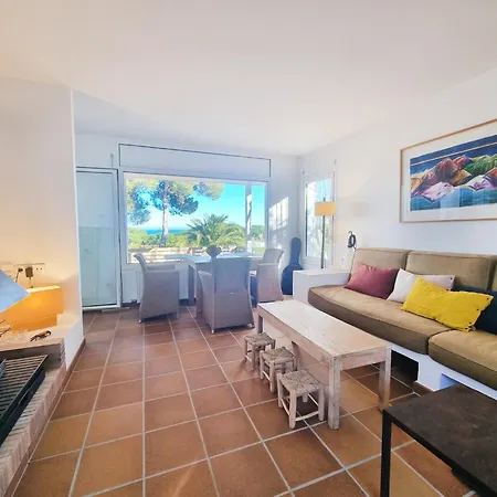 Stylish And Tranquil For 8 People *