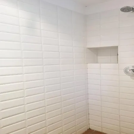 Stylish And Tranquil For 8 People
