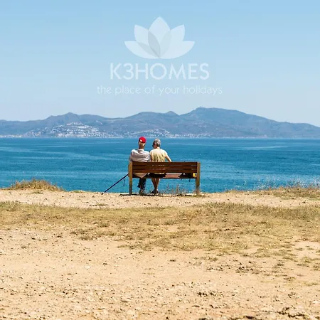Stylish And Tranquil For 8 People L'Escala